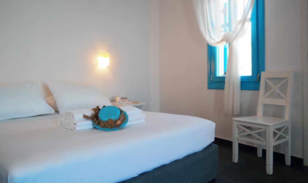 Miramare Hotel Folegandros Town Phòng bức ảnh
