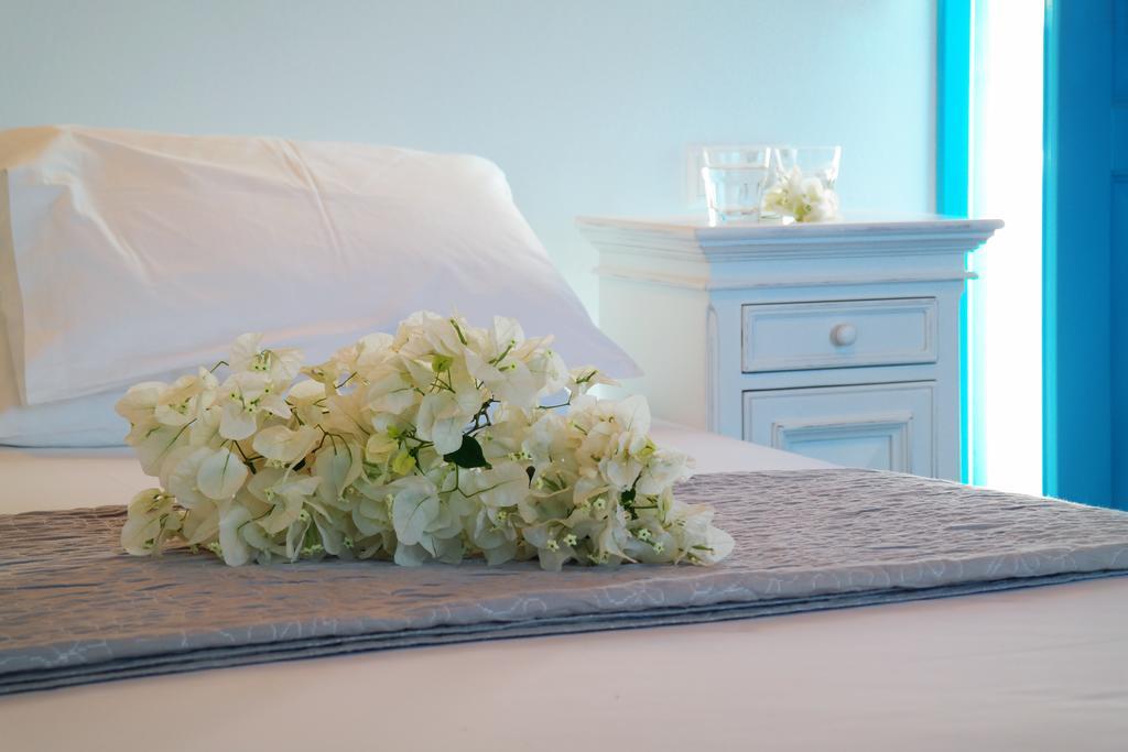 Miramare Hotel Folegandros Town Ngoại thất bức ảnh